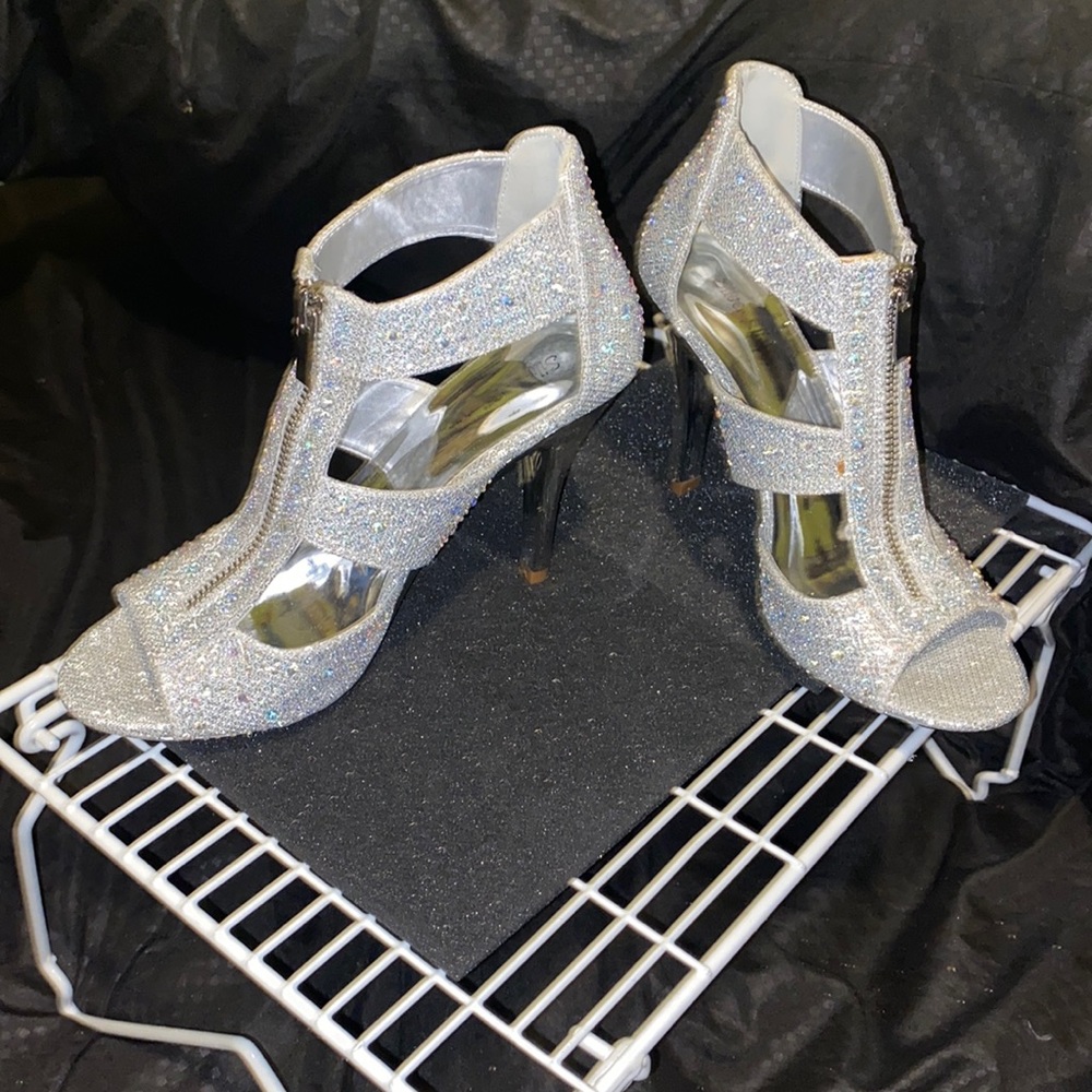 Sparkly heals